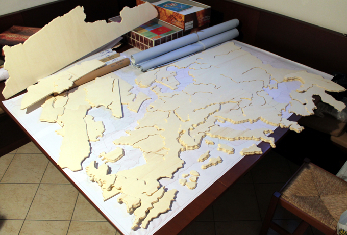 MedioEvo_Universalis_MAPPA3D_LEGNO_01.JPG