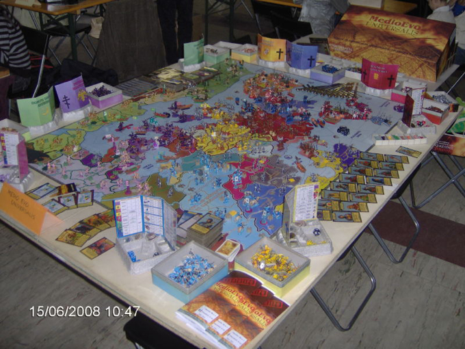 MedioEvo_Universalis_GIOCHISFORZESCHI_2008_01.jpg